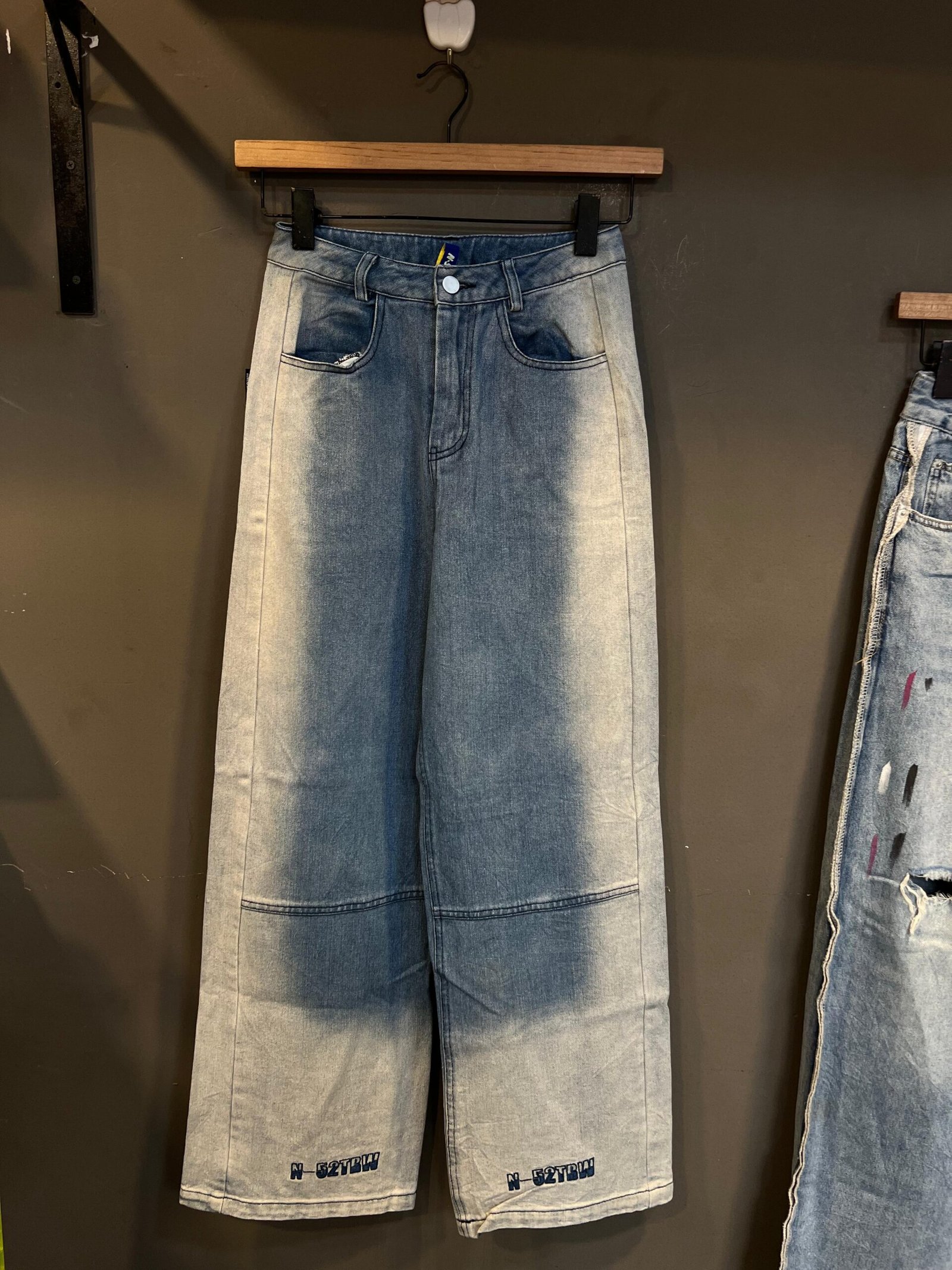 KOREAN IMPORTED JEANS size - 28 - 30