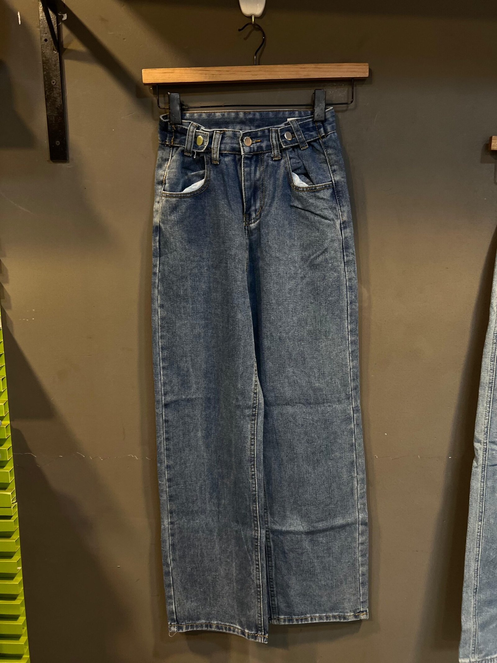 KOREAN IMPORTED JEANS size - 28 - 30