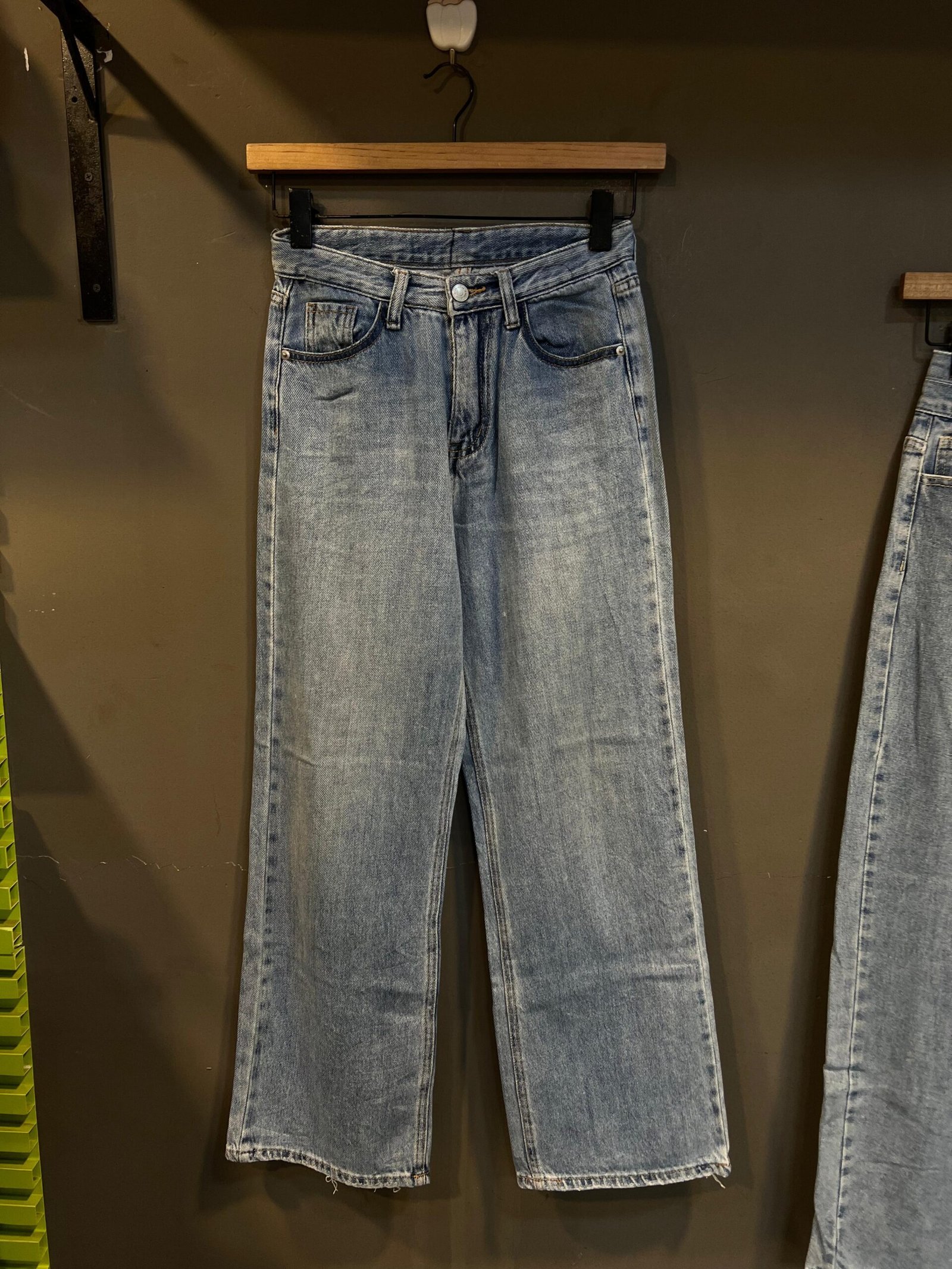 KOREAN IMPORTED JEANS size - 28 - 30