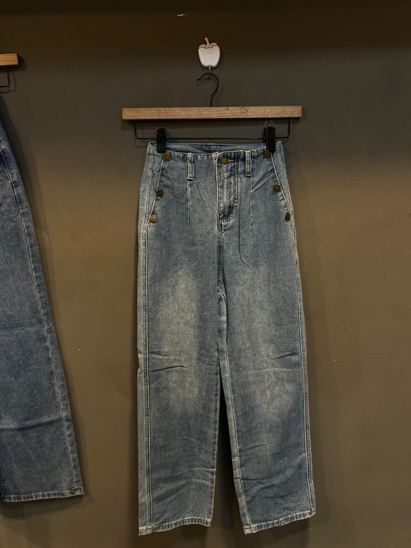 KOREAN IMPORTED JEANS size - 28 - 30