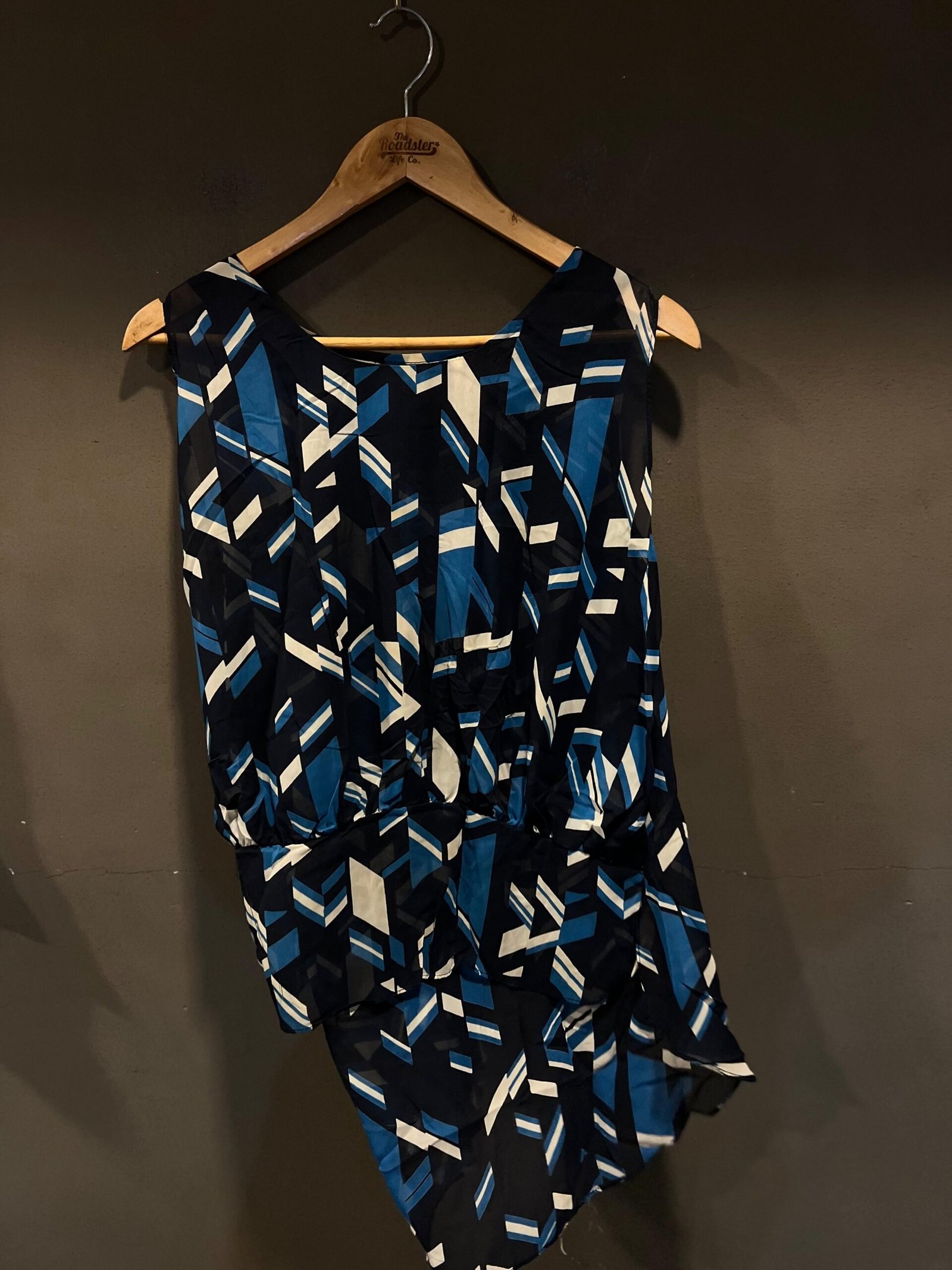 KOREAN SLEEVE LESS TOPS size - F