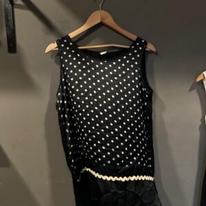 KOREAN SLEEVE LESS TOP size - F