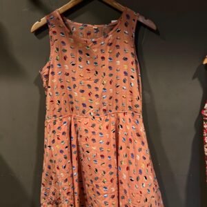 KOREAN SLEEVE LESS TOP size - F