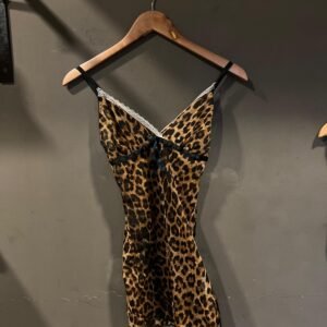 KOREAN SLEEVE LESS TOP size - F