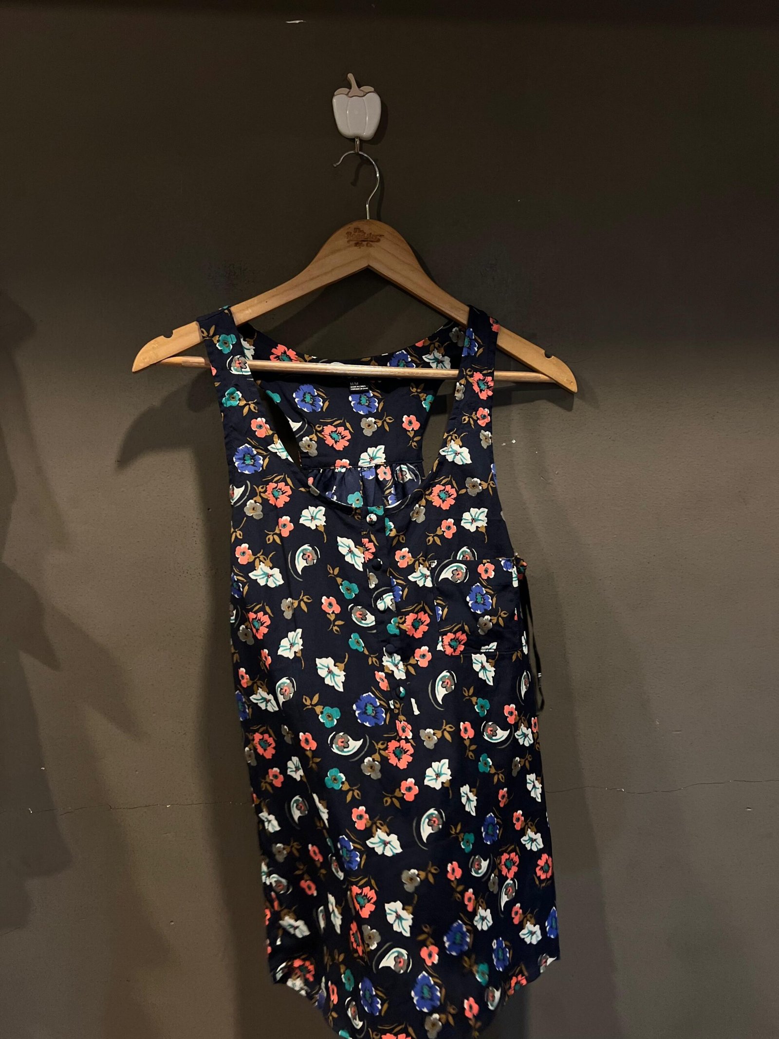 KOREAN SLEEVE LESS TOP size - F