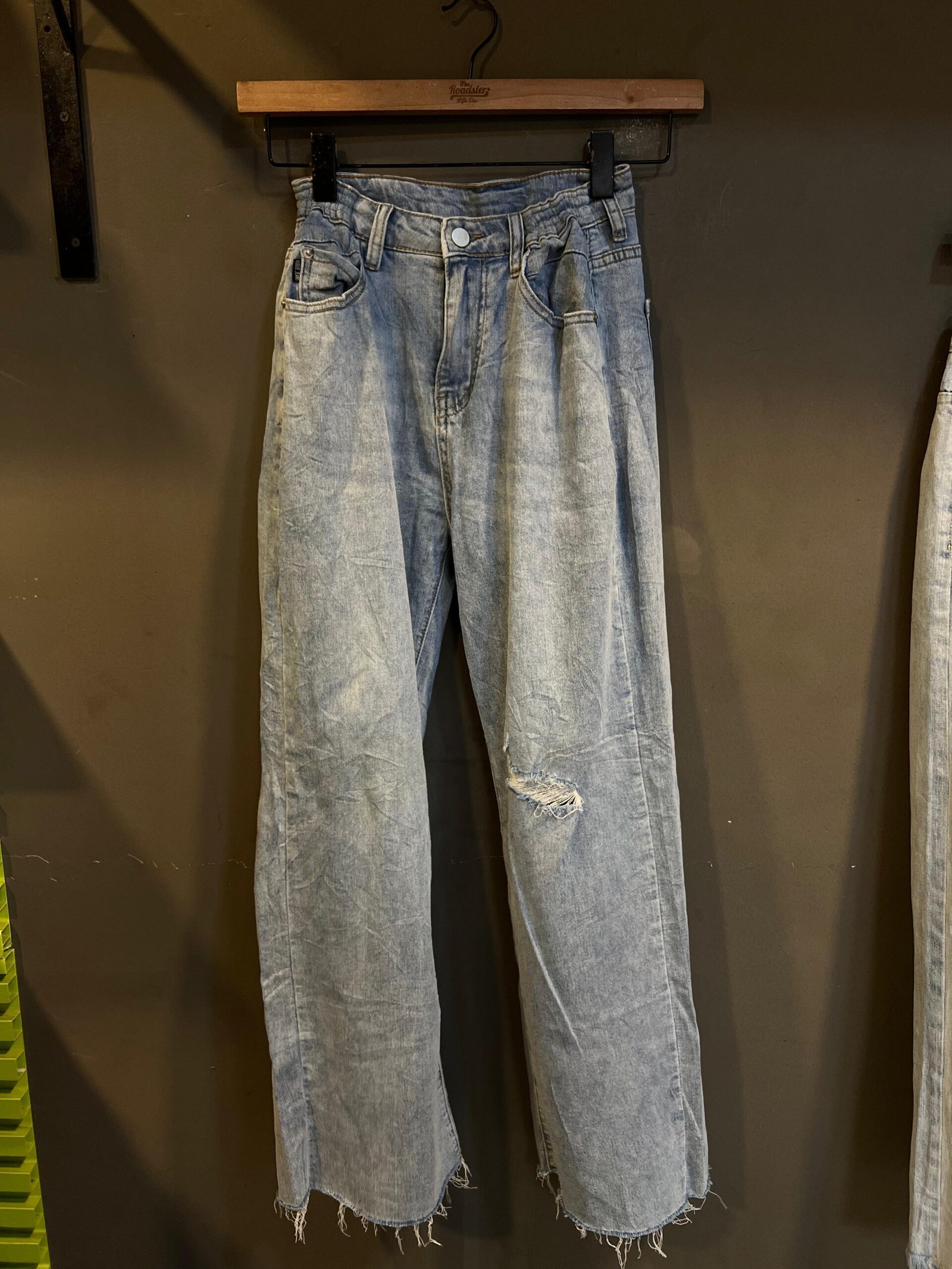 KOREAN IMPORTED JEAN size - 28