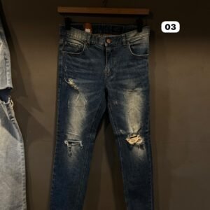 KOREAN IMPORTED JEAN size -  28