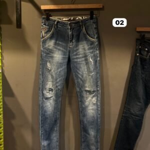 KOREAN IMPORTED JEAN size -  28