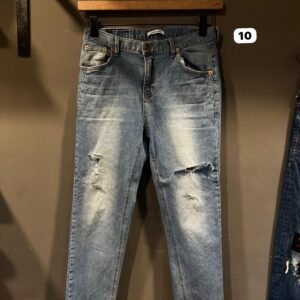 KOREAN IMPORTED JEAN size -  28