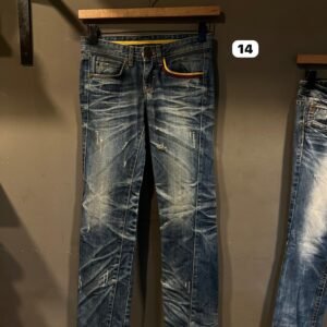 KOREAN IMPORTED JEAN size -  28
