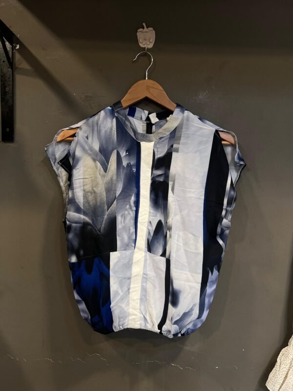 KOREAN WESRERN TOP size - S - M